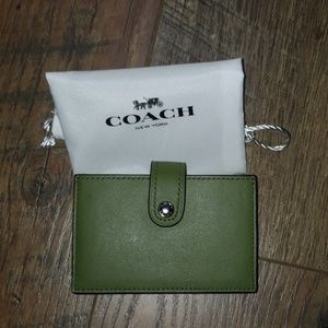 NWT💥AUTHENTIC COACH ACCORDAN💥WALLET